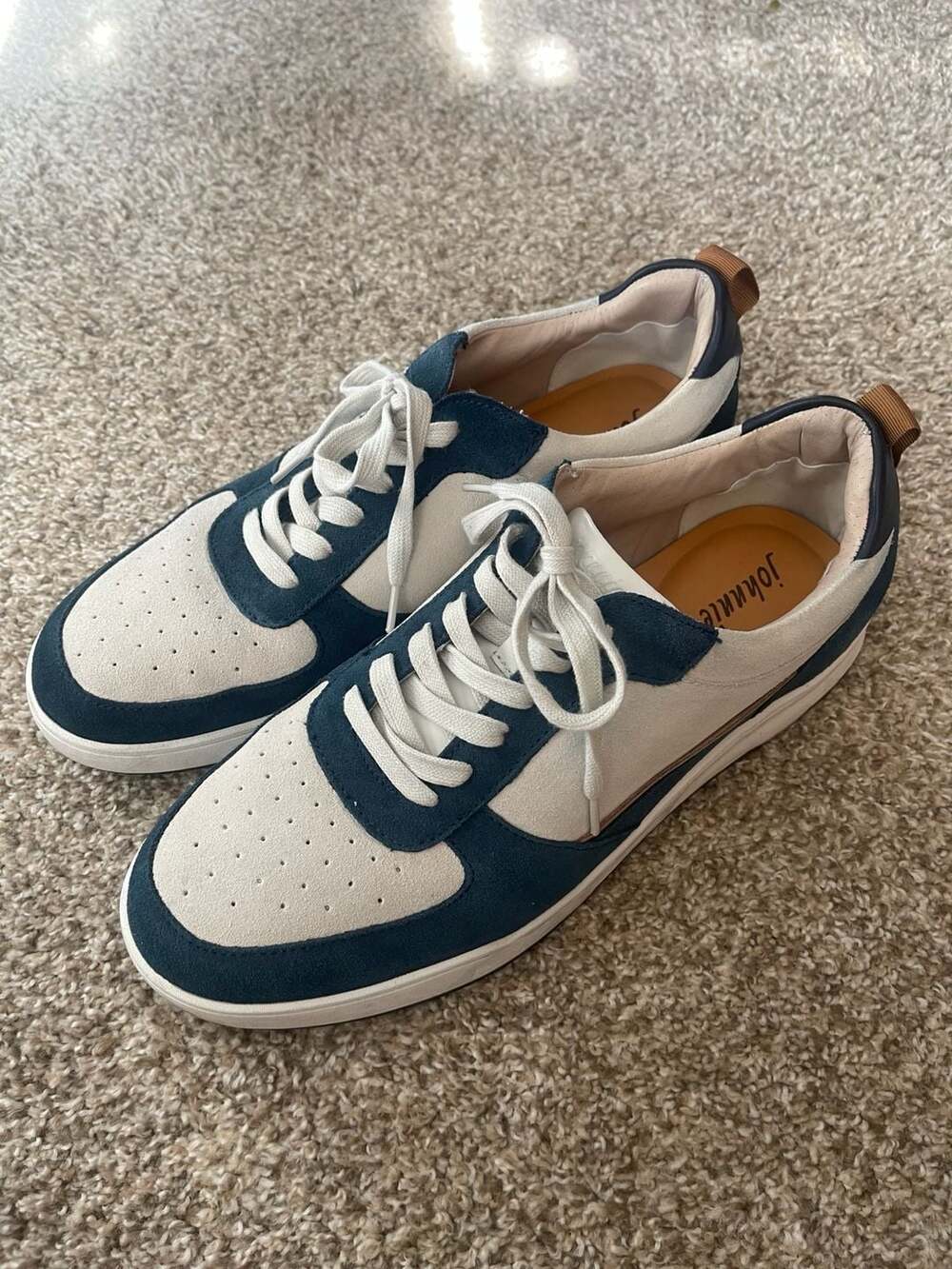 johnnie-O Men's Topspin Court Sneaker in Navy and Off White Sz 11M